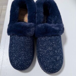 Skechers Navy Fuzzy Slippers